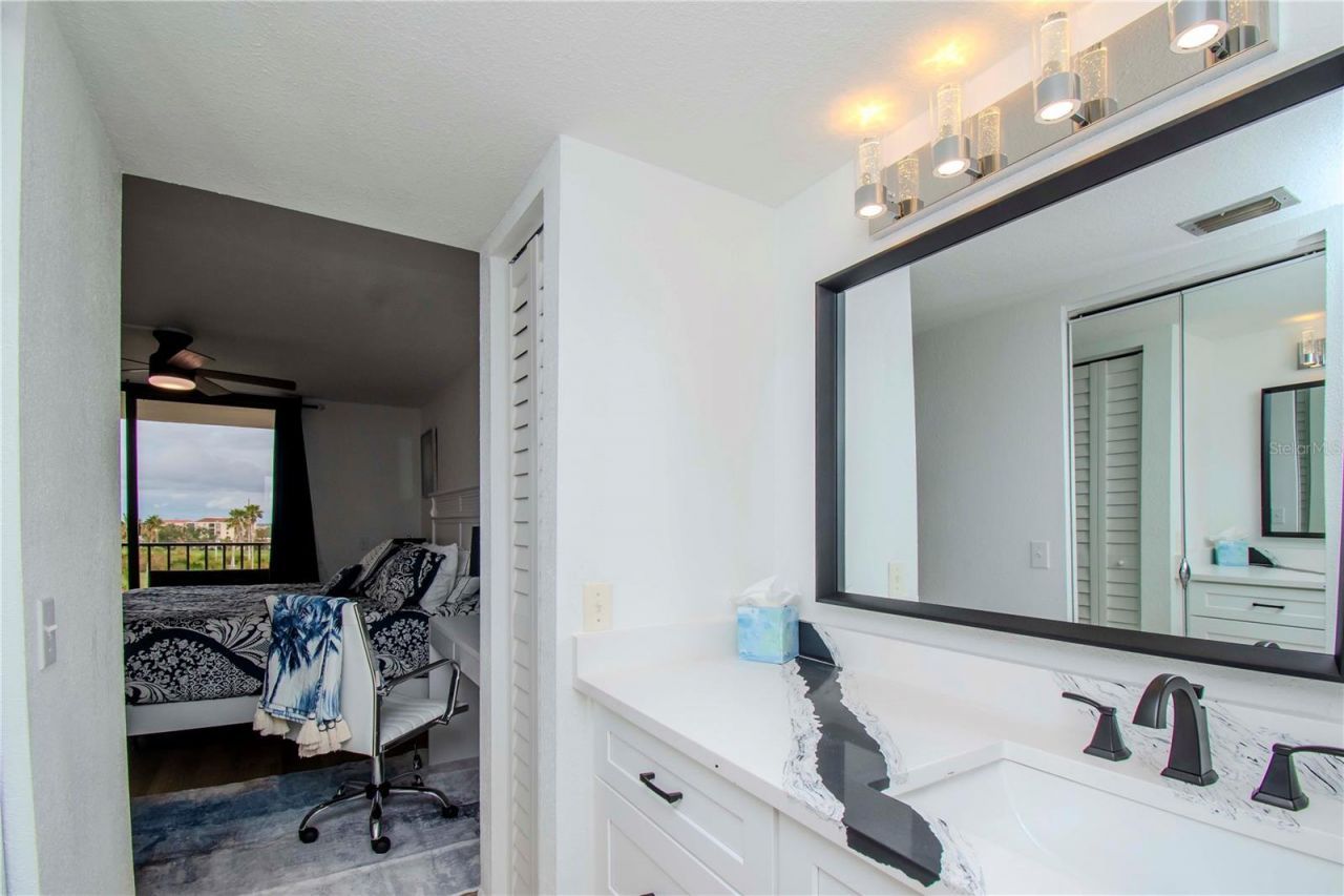 6361 Bahia Del Mar Boulevard, Unit 605, Saint Petersburg, FL 33715 Photo