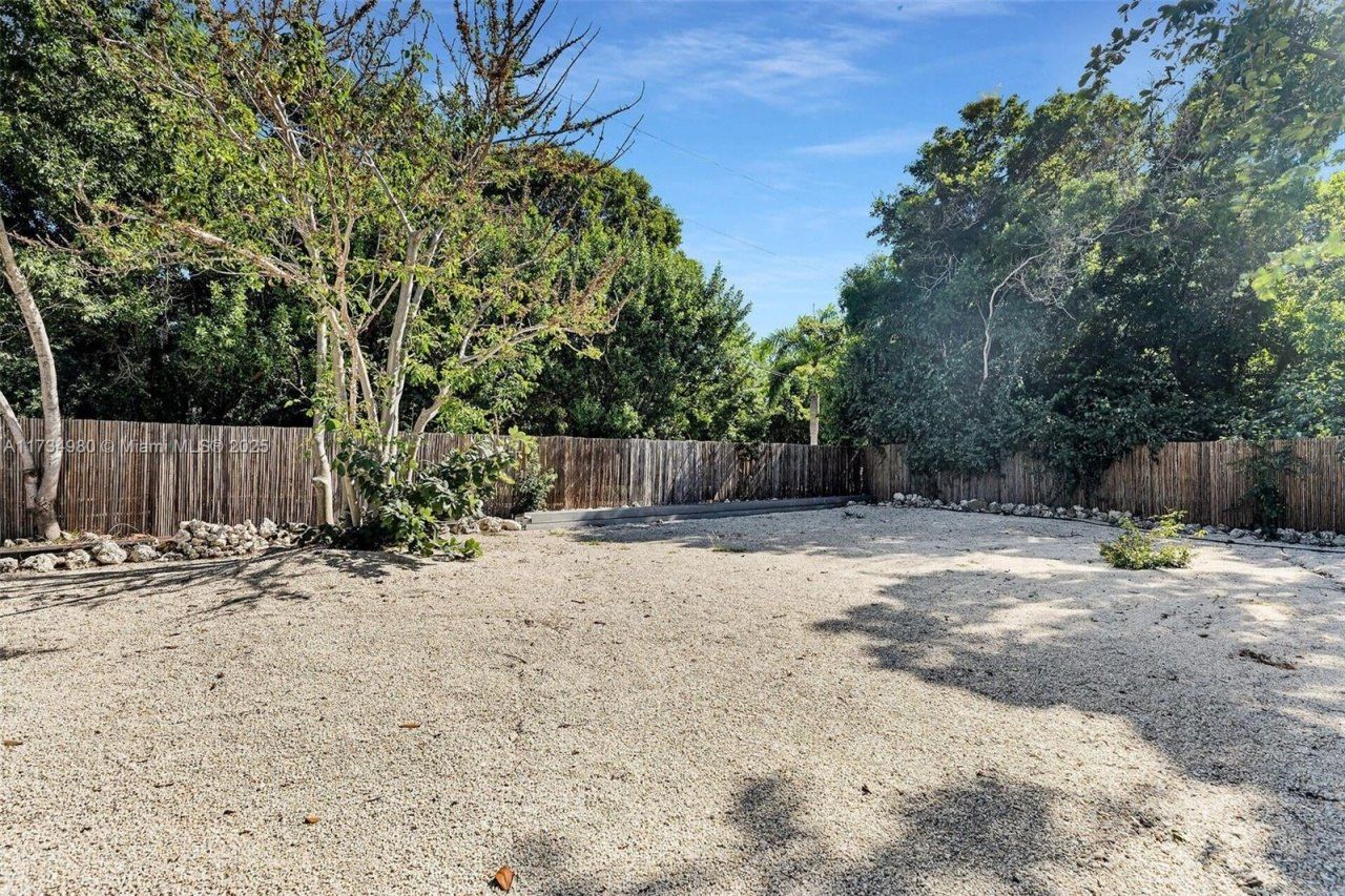 98703 Overseas Hwy, Key Largo, FL 33037 Photo