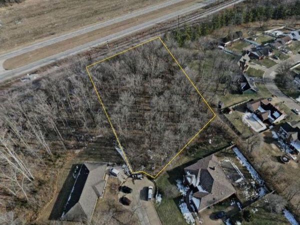 643 Belmont Drive, Evansville, IN 47711
