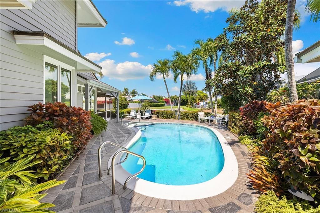 643 Bridgeway Ln, Naples, FL 34108 Photo
