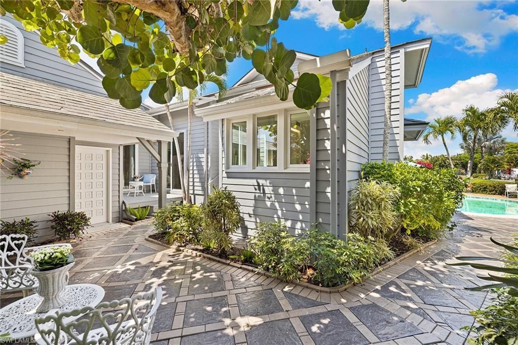 643 Bridgeway Ln, Naples, FL 34108 Photo