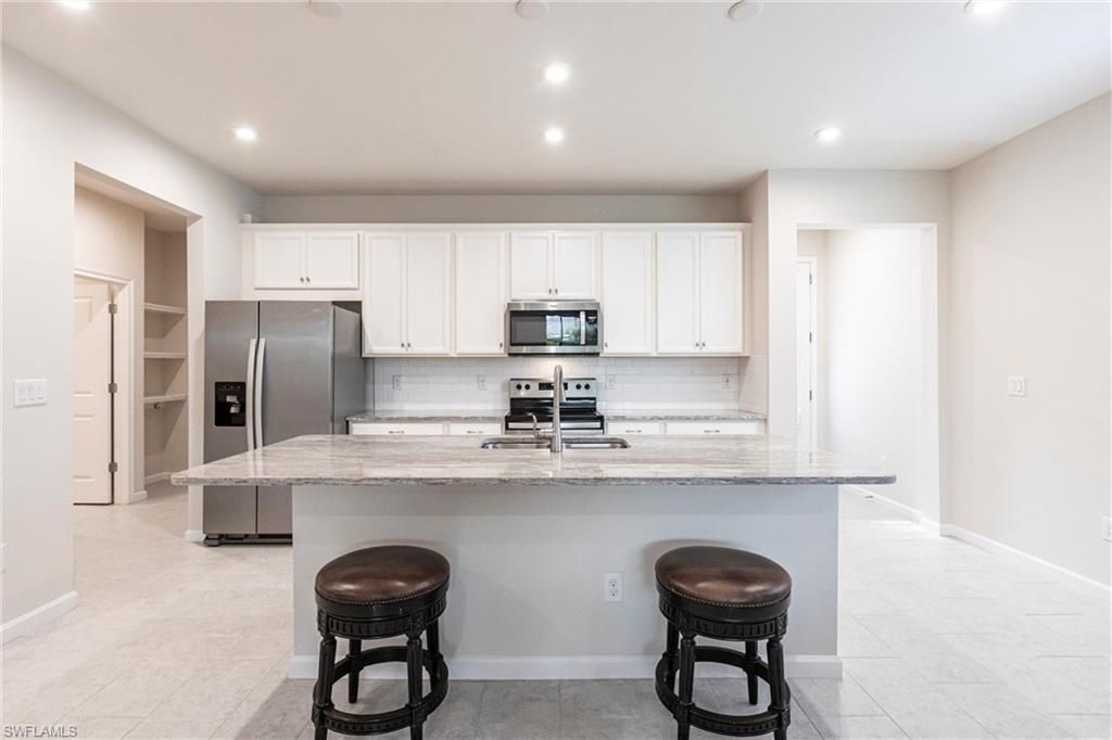 10267 Bonavie Cove Dr, Fort Myers, FL 33966 Photo