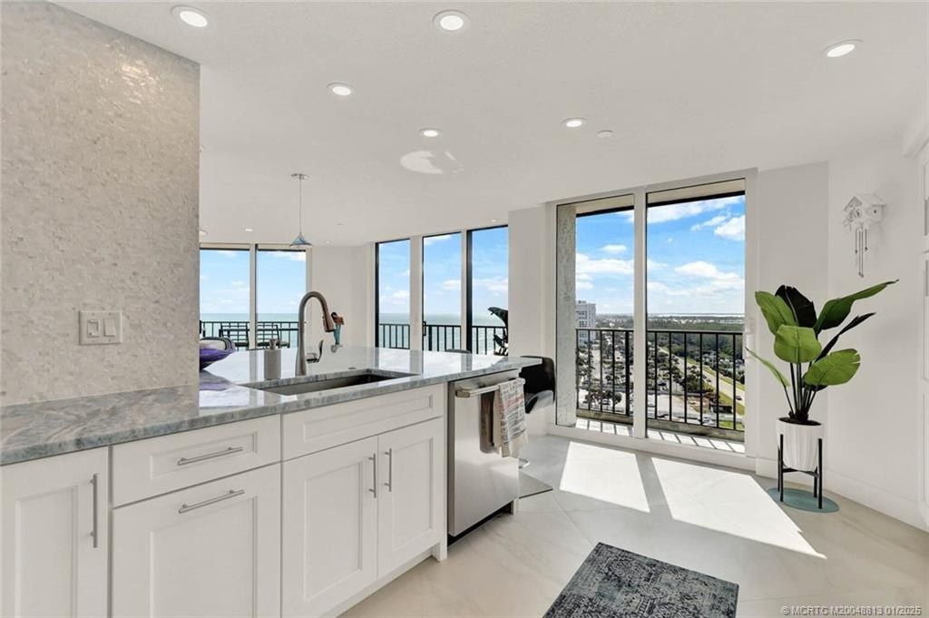 9650 S Ocean Drive, Unit 1610, Jensen Beach, FL 34957 Photo