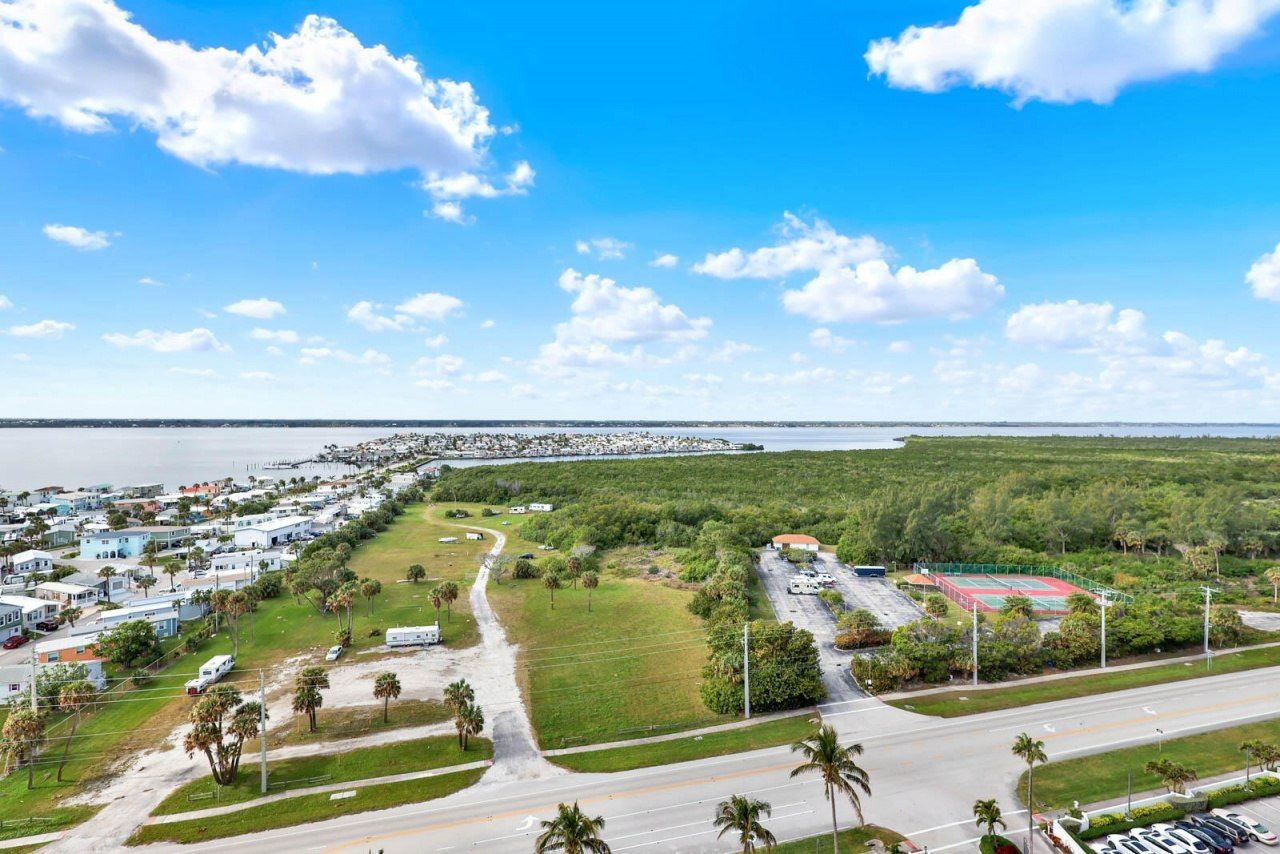 9650 S Ocean Drive, Unit 1610, Jensen Beach, FL 34957 Photo