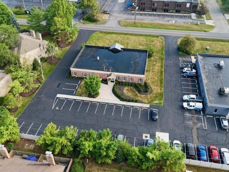 1535 Old Henderson Road, Columbus, OH 43220 Photo 2