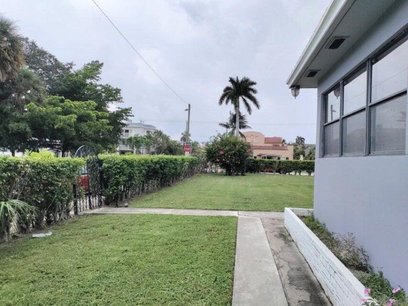 130 S Lakeside 1 Drive, Lake Worth Beach, FL 33460 Photo