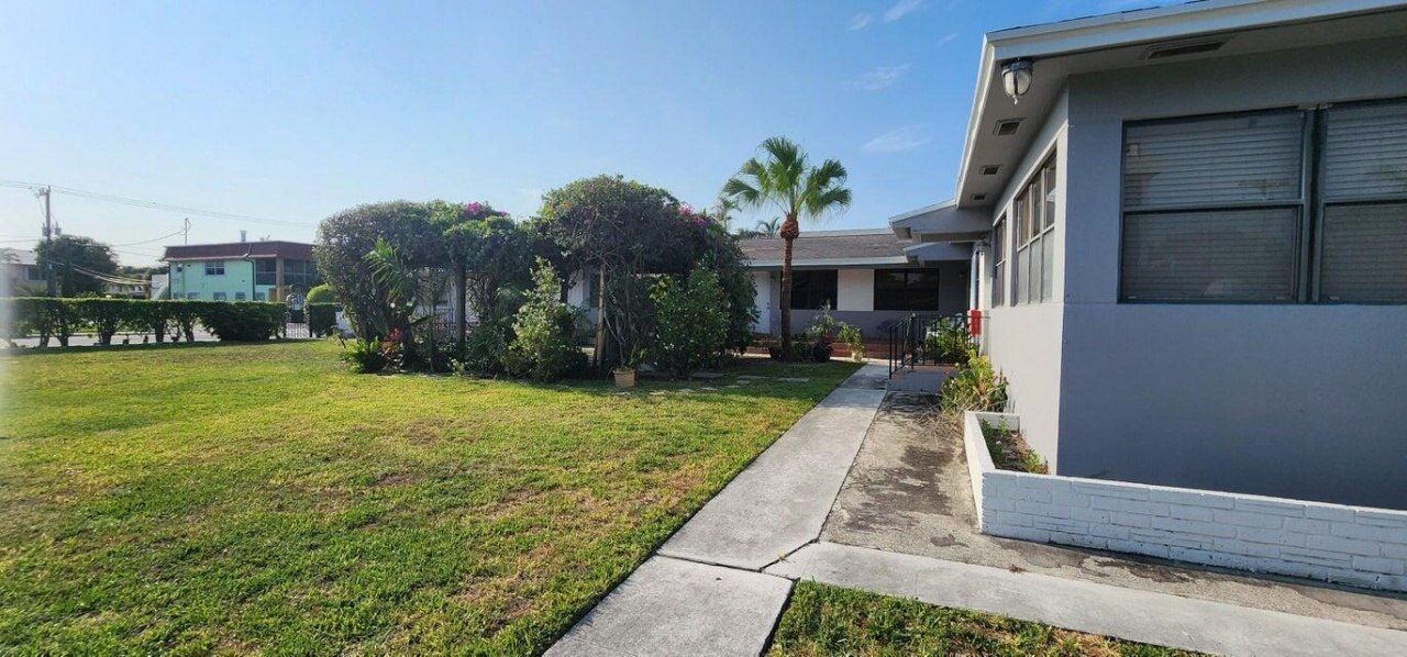 130 S Lakeside 1 Drive, Lake Worth Beach, FL 33460 Photo