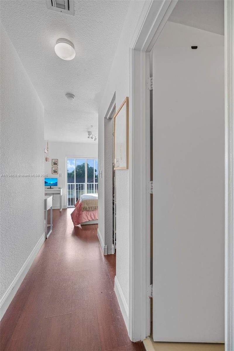 2196 NE 167th St, Unit 1-114, North Miami Beach, FL 33162 Photo
