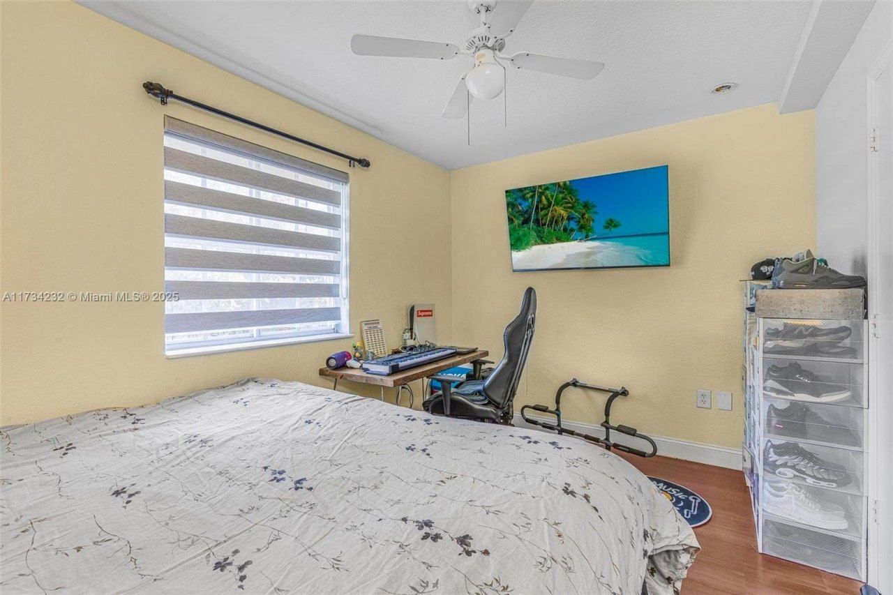 2196 NE 167th St, Unit 1-114, North Miami Beach, FL 33162 Photo
