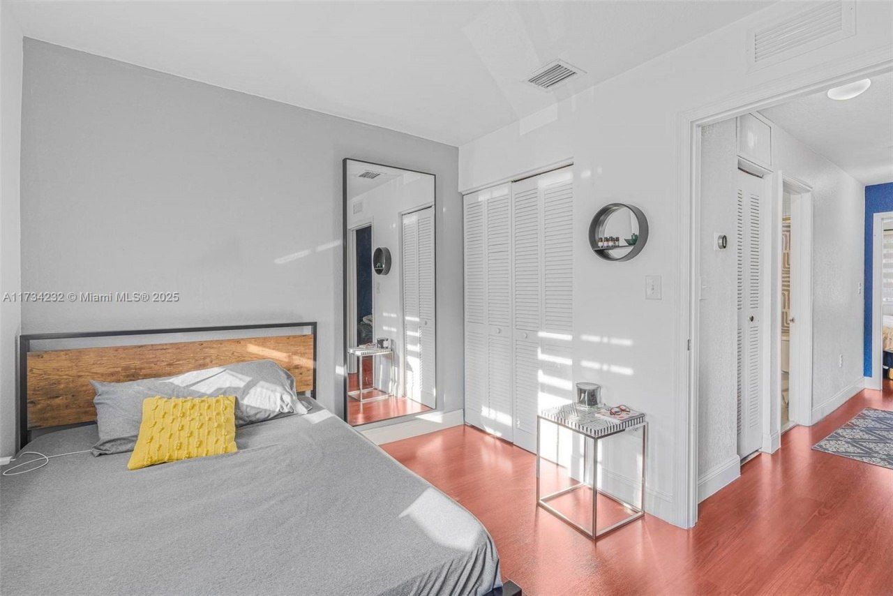 2196 NE 167th St, Unit 1-114, North Miami Beach, FL 33162 Photo