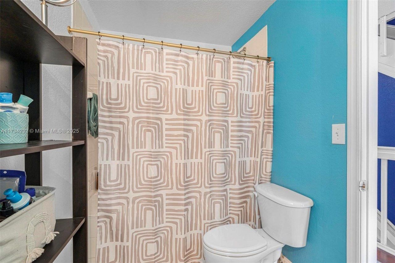 2196 NE 167th St, Unit 1-114, North Miami Beach, FL 33162 Photo
