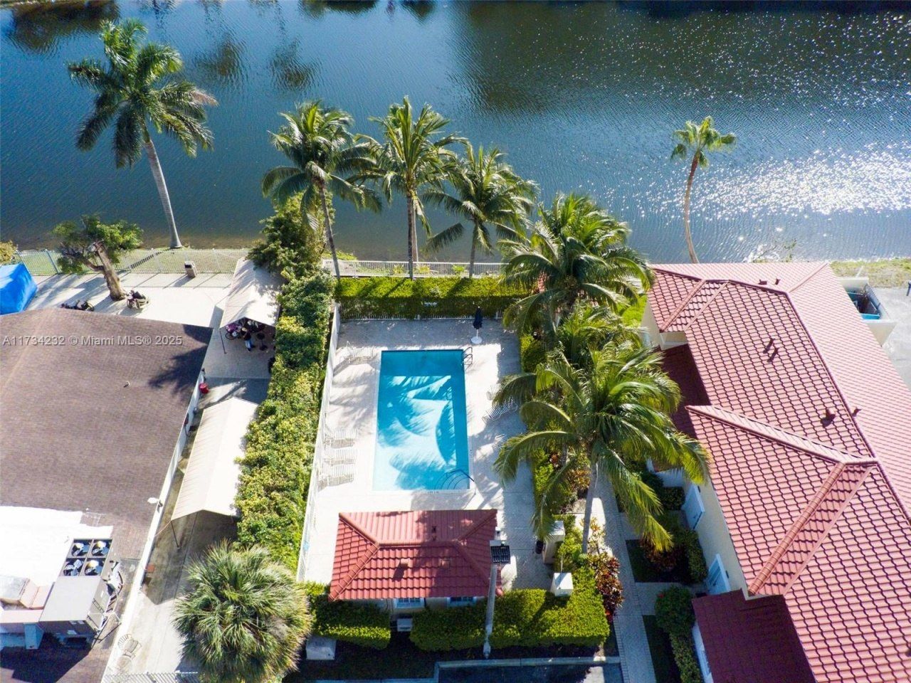 2196 NE 167th St, Unit 1-114, North Miami Beach, FL 33162 Photo
