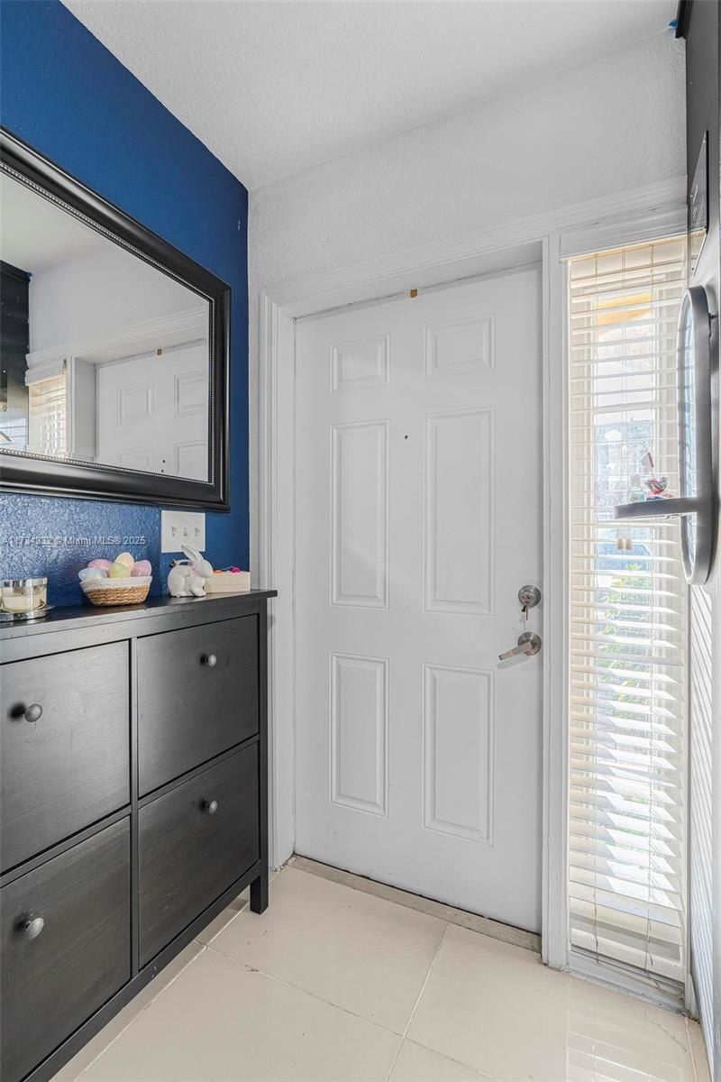 2196 NE 167th St, Unit 1-114, North Miami Beach, FL 33162 Photo