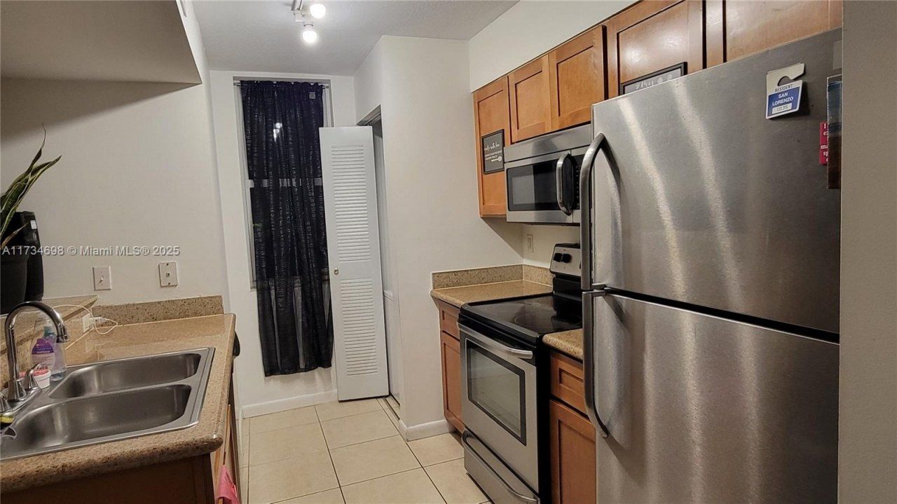 219 NW 12th Ave, Unit 1004, Miami, FL 33128 Photo