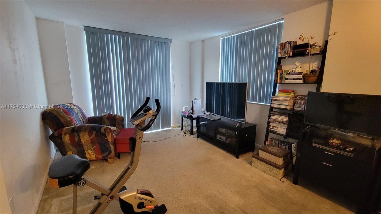 219 NW 12th Ave, Unit 1004, Miami, FL 33128 Photo