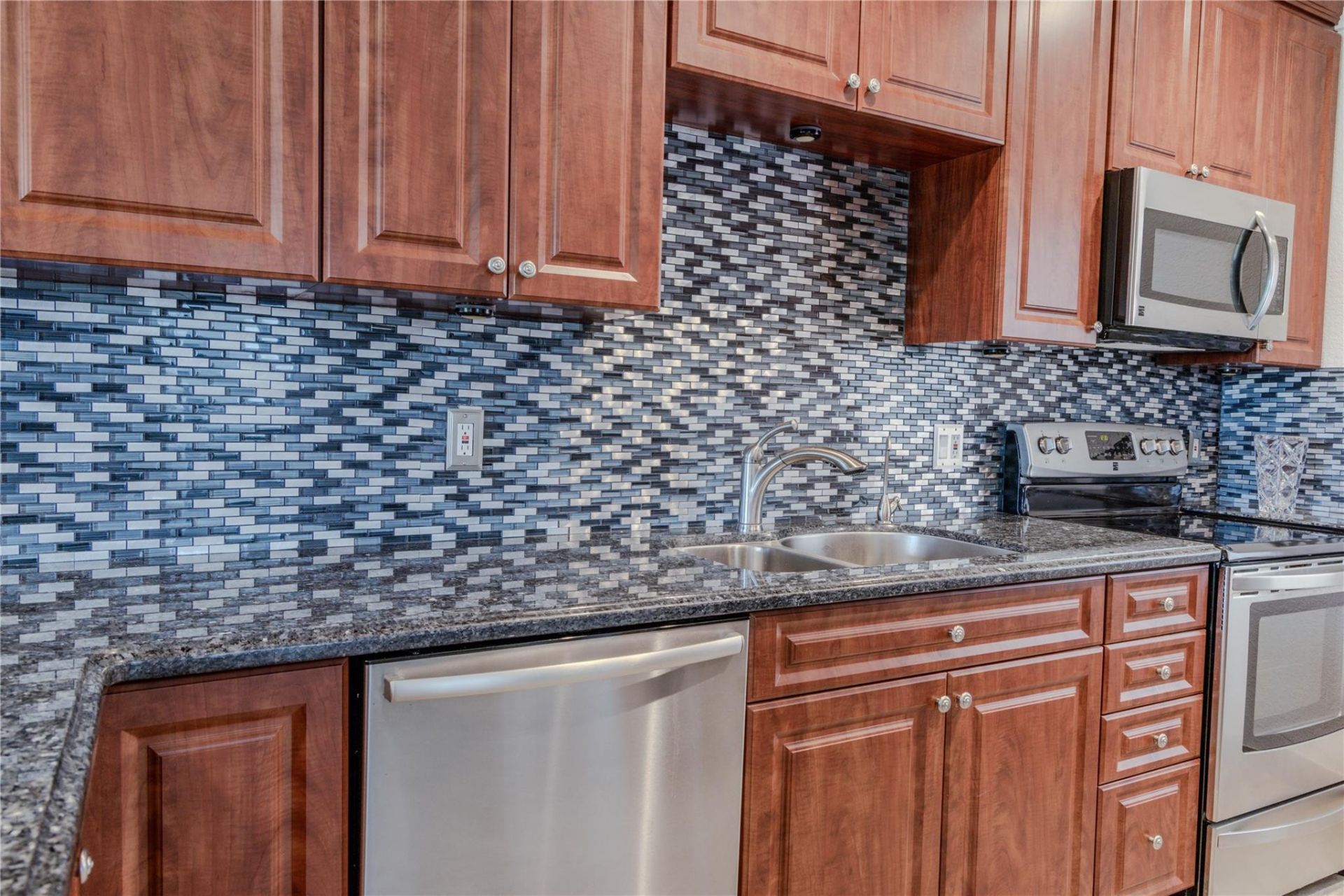 7855 NW 5th Court, Unit 201, Margate, FL 33063 Photo