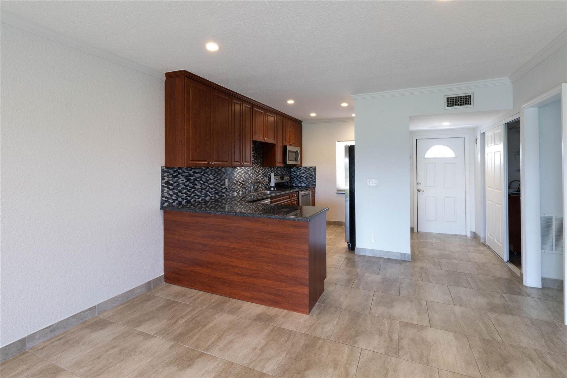 7855 NW 5th Court, Unit 201, Margate, FL 33063 Photo