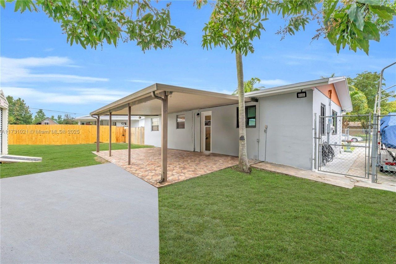 11925 SW 182nd Ter, Miami, FL 33177 Photo