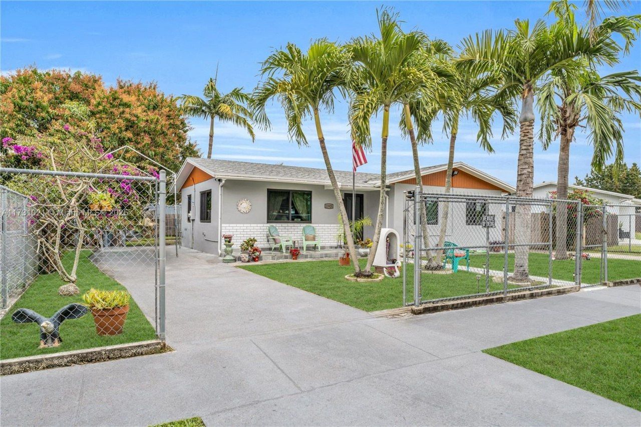 11925 SW 182nd Ter, Miami, FL 33177 Photo