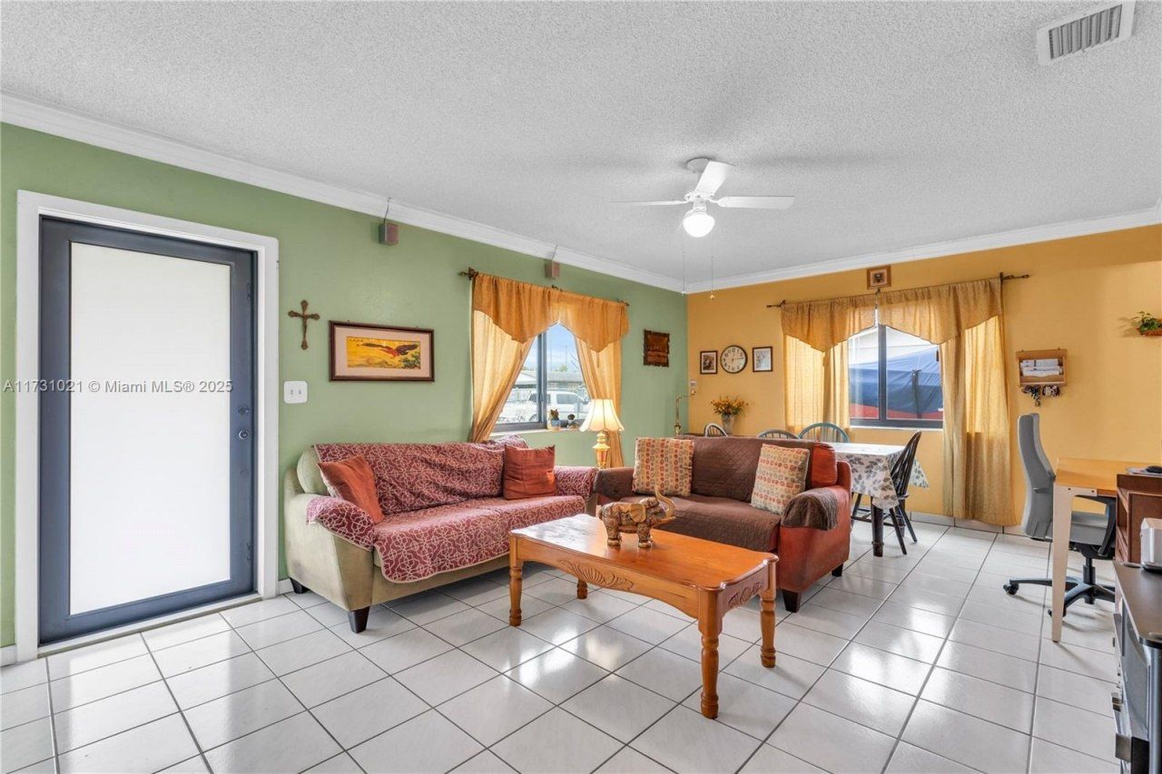 11925 SW 182nd Ter, Miami, FL 33177 Photo