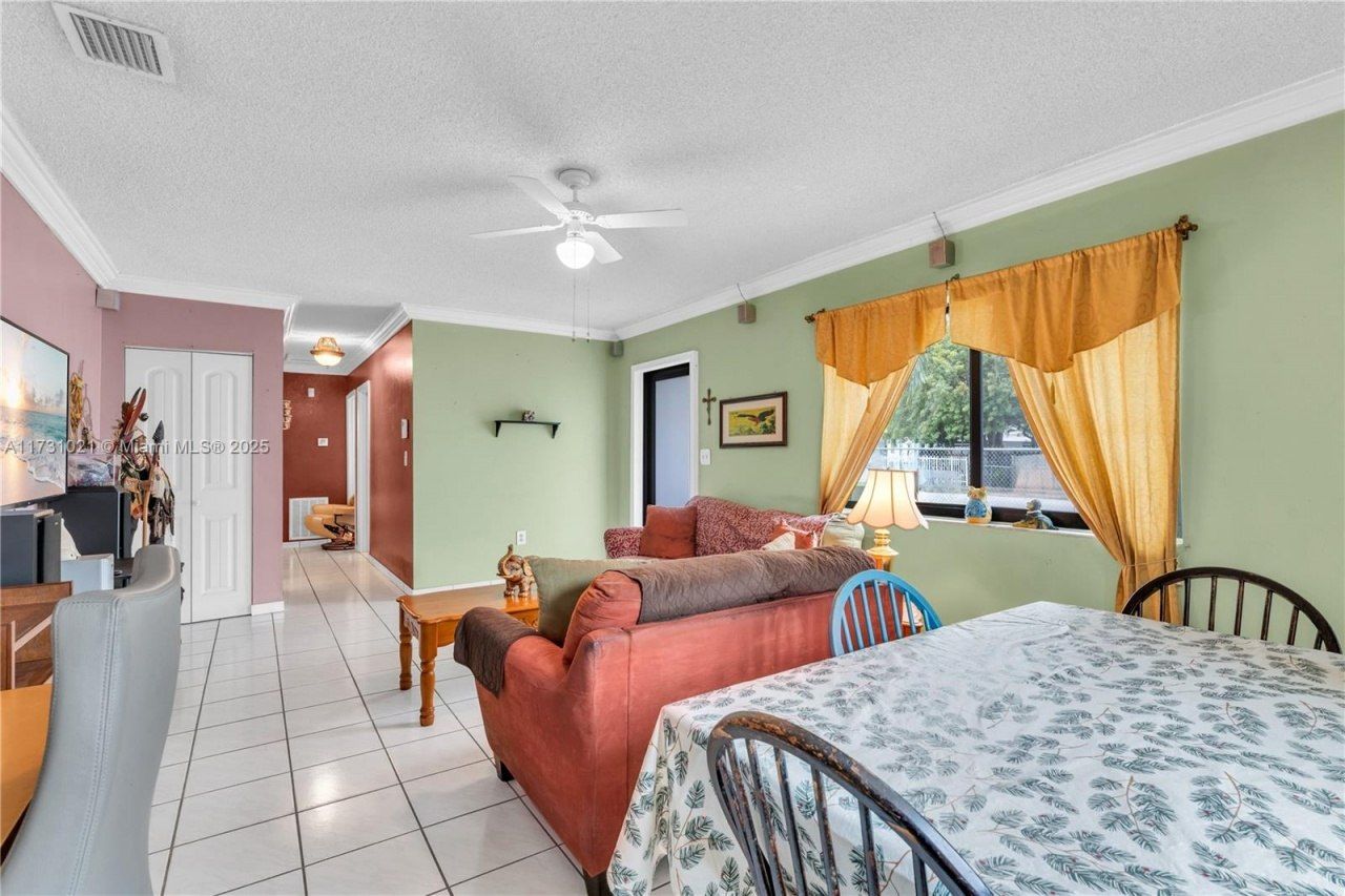 11925 SW 182nd Ter, Miami, FL 33177 Photo