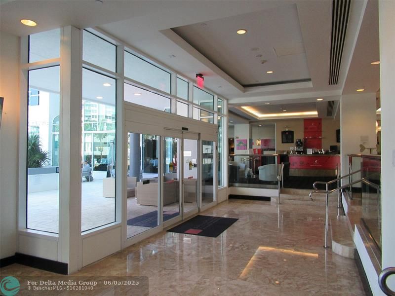 2670 E Sunrise Boulevard, Unit 301, Fort Lauderdale, FL 33304 Photo