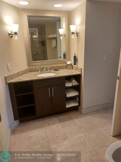 2670 E Sunrise Boulevard, Unit 301, Fort Lauderdale, FL 33304 Photo