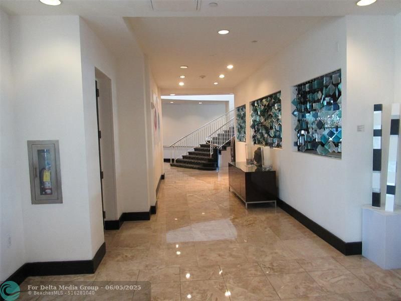 2670 E Sunrise Boulevard, Unit 301, Fort Lauderdale, FL 33304 Photo