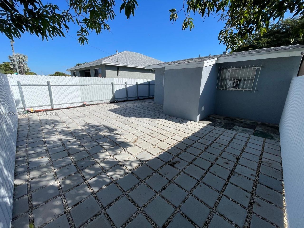 1187 NW 29th Ter, Fort Lauderdale, FL 33311 Photo