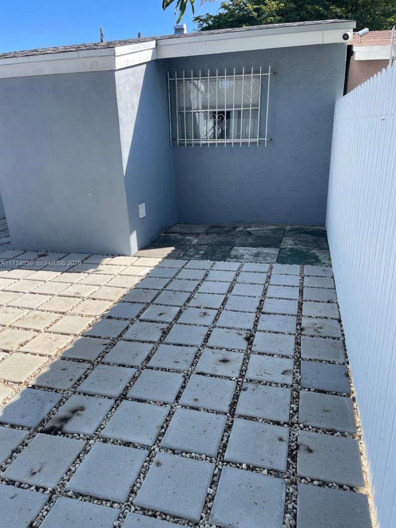 1187 NW 29th Ter, Fort Lauderdale, FL 33311 Photo