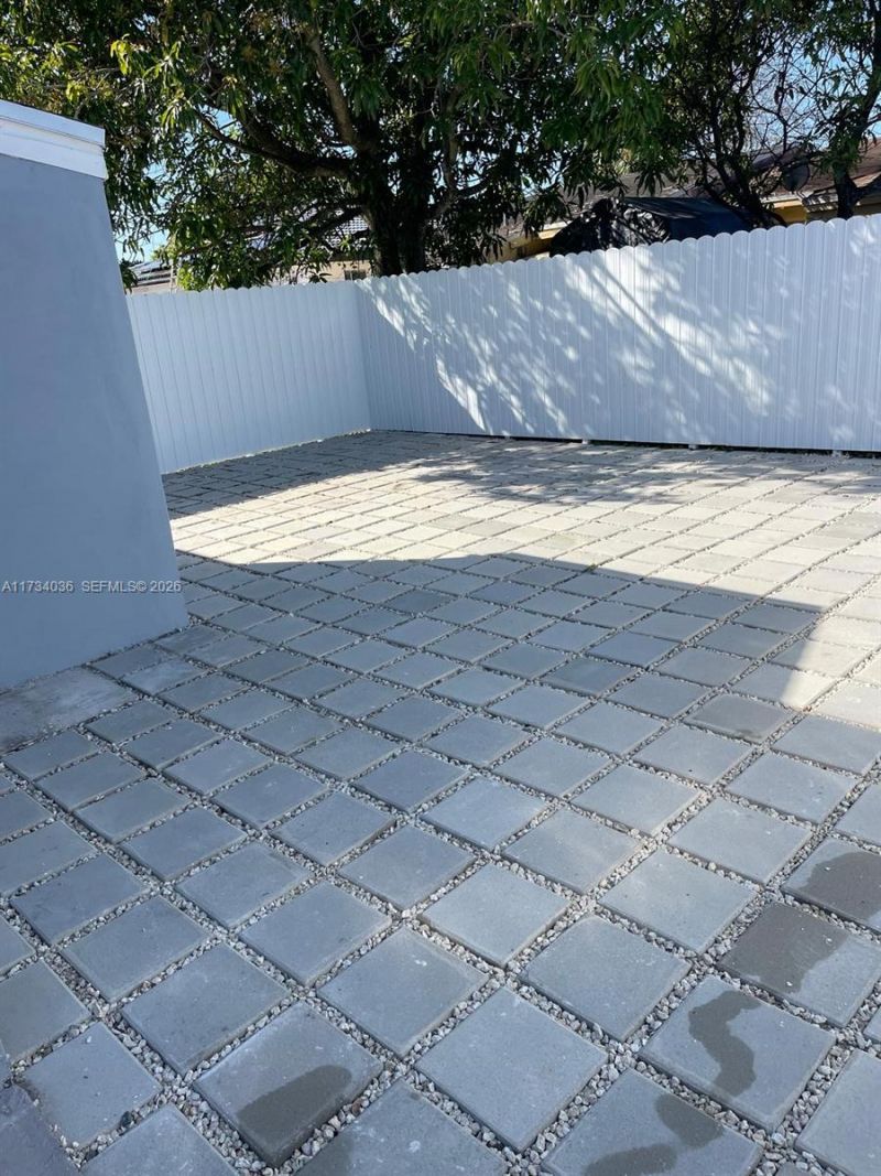 1187 NW 29th Ter, Fort Lauderdale, FL 33311 Photo