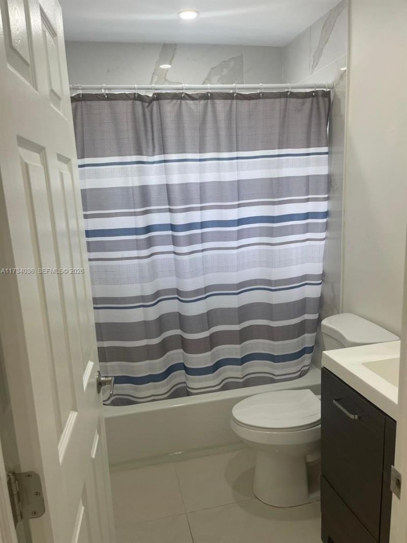 1187 NW 29th Ter, Fort Lauderdale, FL 33311 Photo