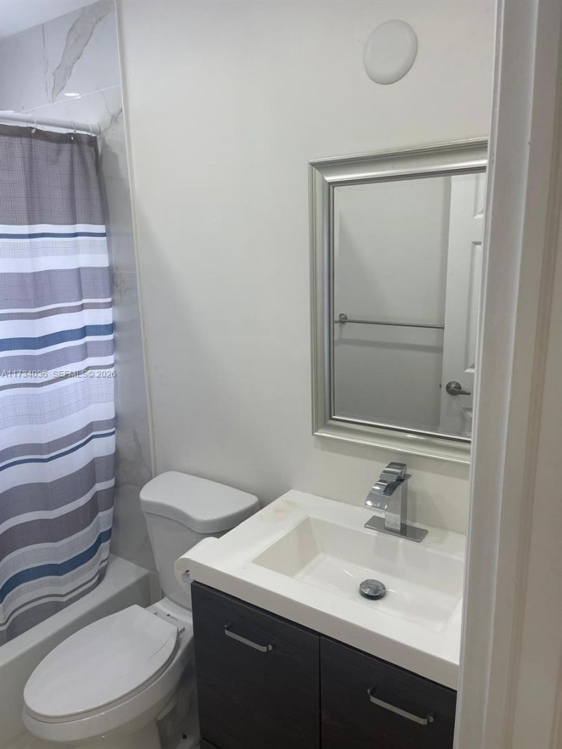 1187 NW 29th Ter, Fort Lauderdale, FL 33311 Photo