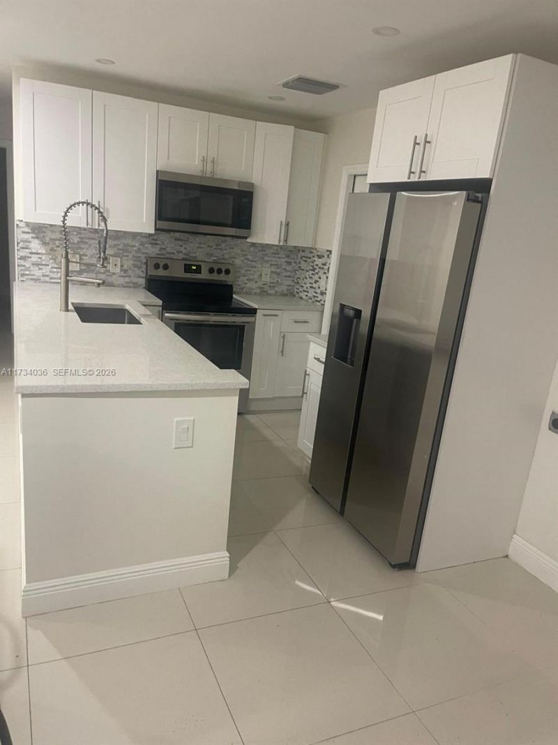 1187 NW 29th Ter, Fort Lauderdale, FL 33311 Photo