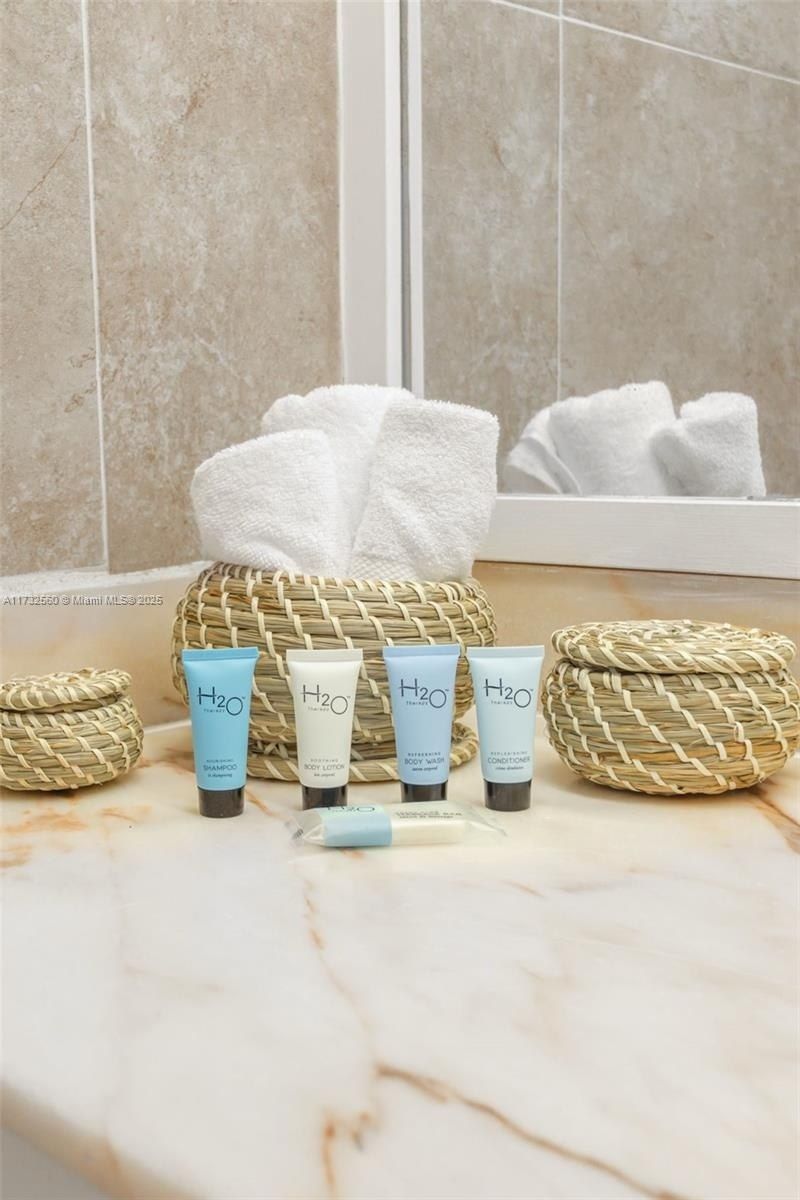 5445 Collins Ave, Unit 1623, Miami Beach, FL 33140 Photo