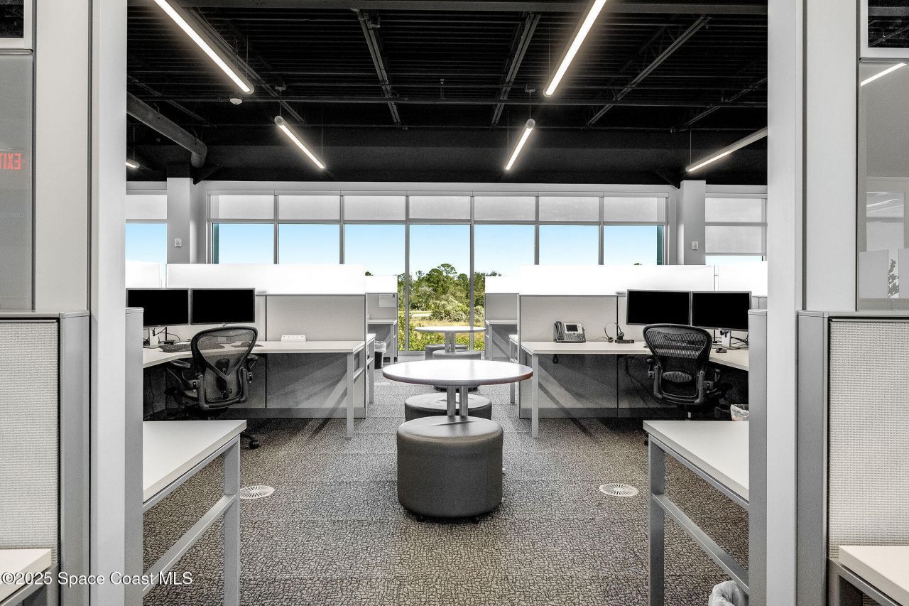 1050 Satcom Lane, Melbourne, FL 32940 Photo