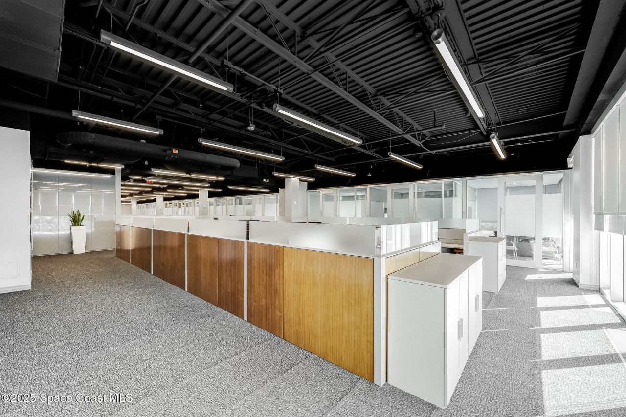 1050 Satcom Lane, Melbourne, FL 32940 Photo