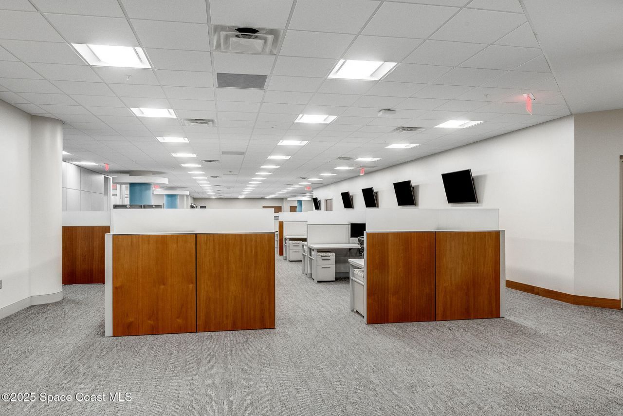 1050 Satcom Lane, Melbourne, FL 32940 Photo