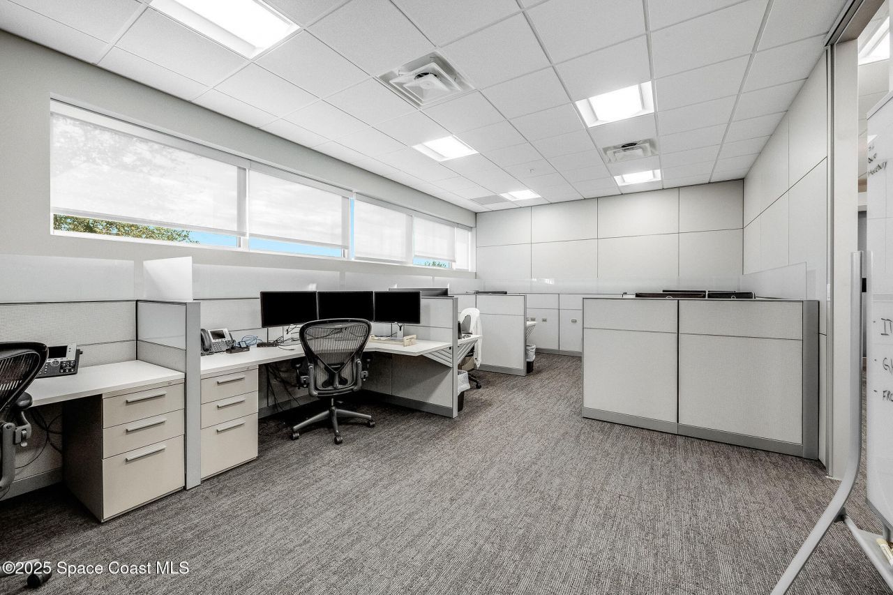 1050 Satcom Lane, Melbourne, FL 32940 Photo