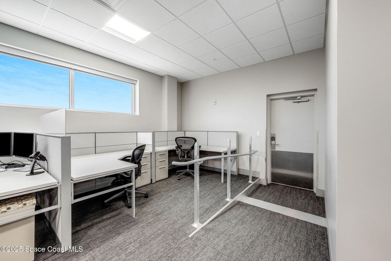 1050 Satcom Lane, Melbourne, FL 32940 Photo