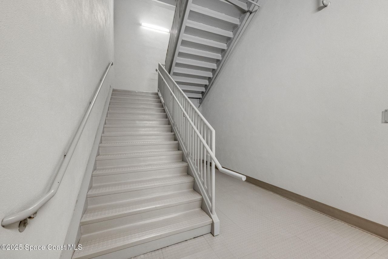 1050 Satcom Lane, Melbourne, FL 32940 Photo