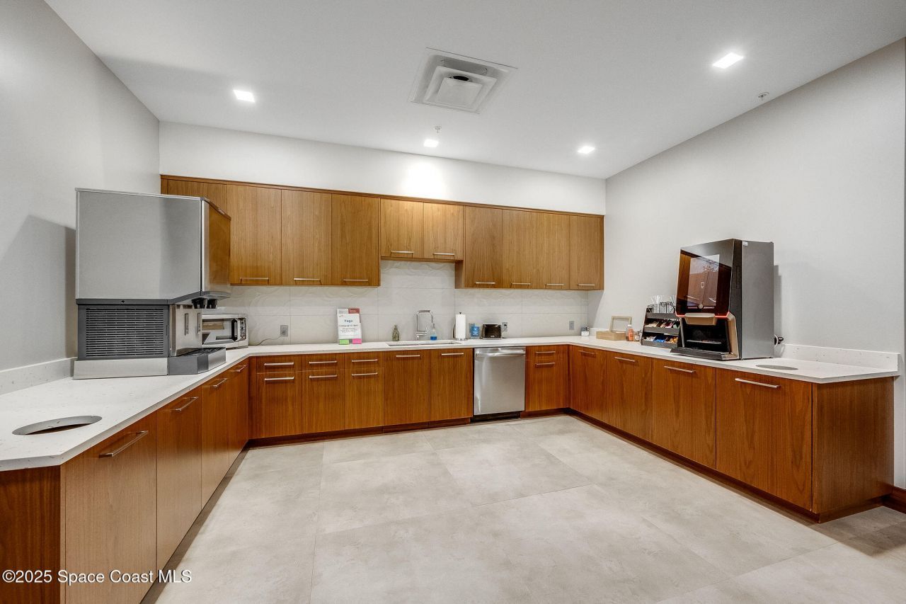 1050 Satcom Lane, Melbourne, FL 32940 Photo