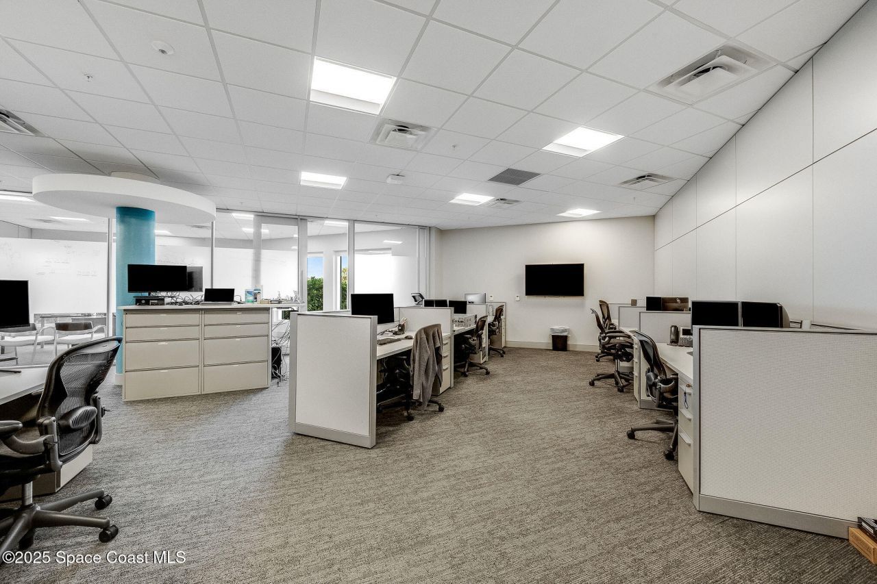 1050 Satcom Lane, Melbourne, FL 32940 Photo