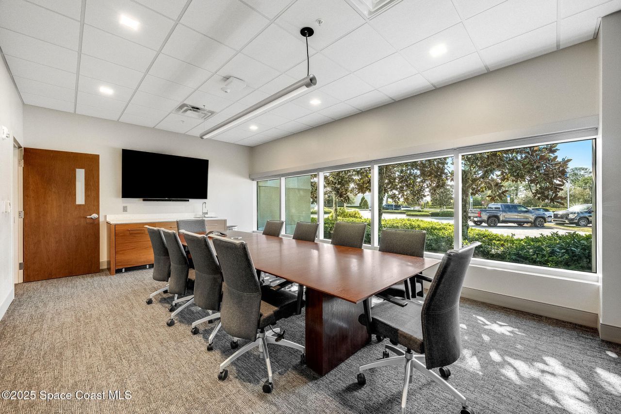 1050 Satcom Lane, Melbourne, FL 32940 Photo