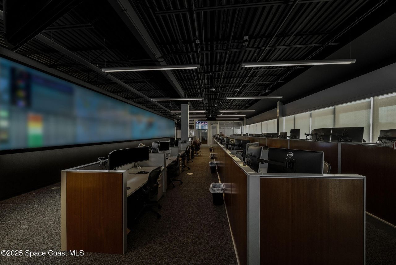 1050 Satcom Lane, Melbourne, FL 32940 Photo