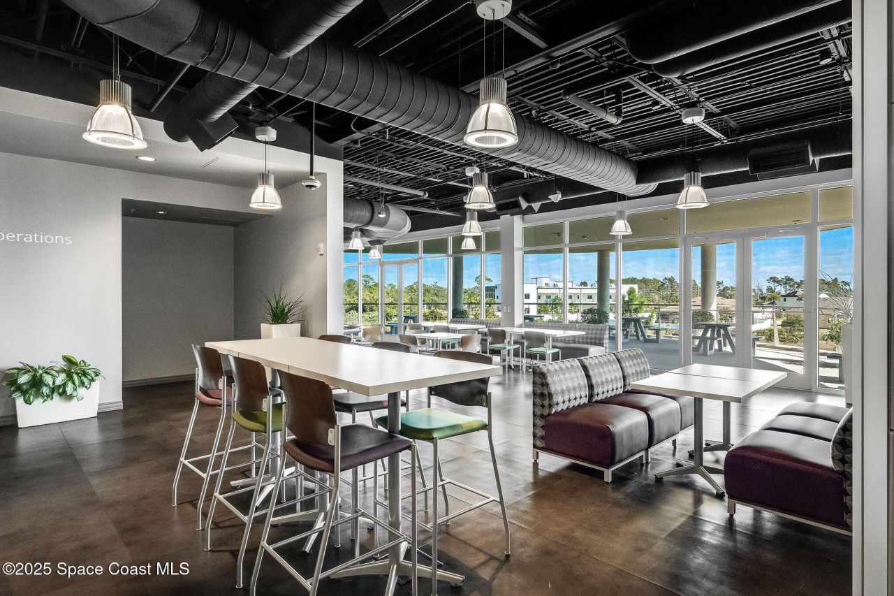 1050 Satcom Lane, Melbourne, FL 32940 Photo