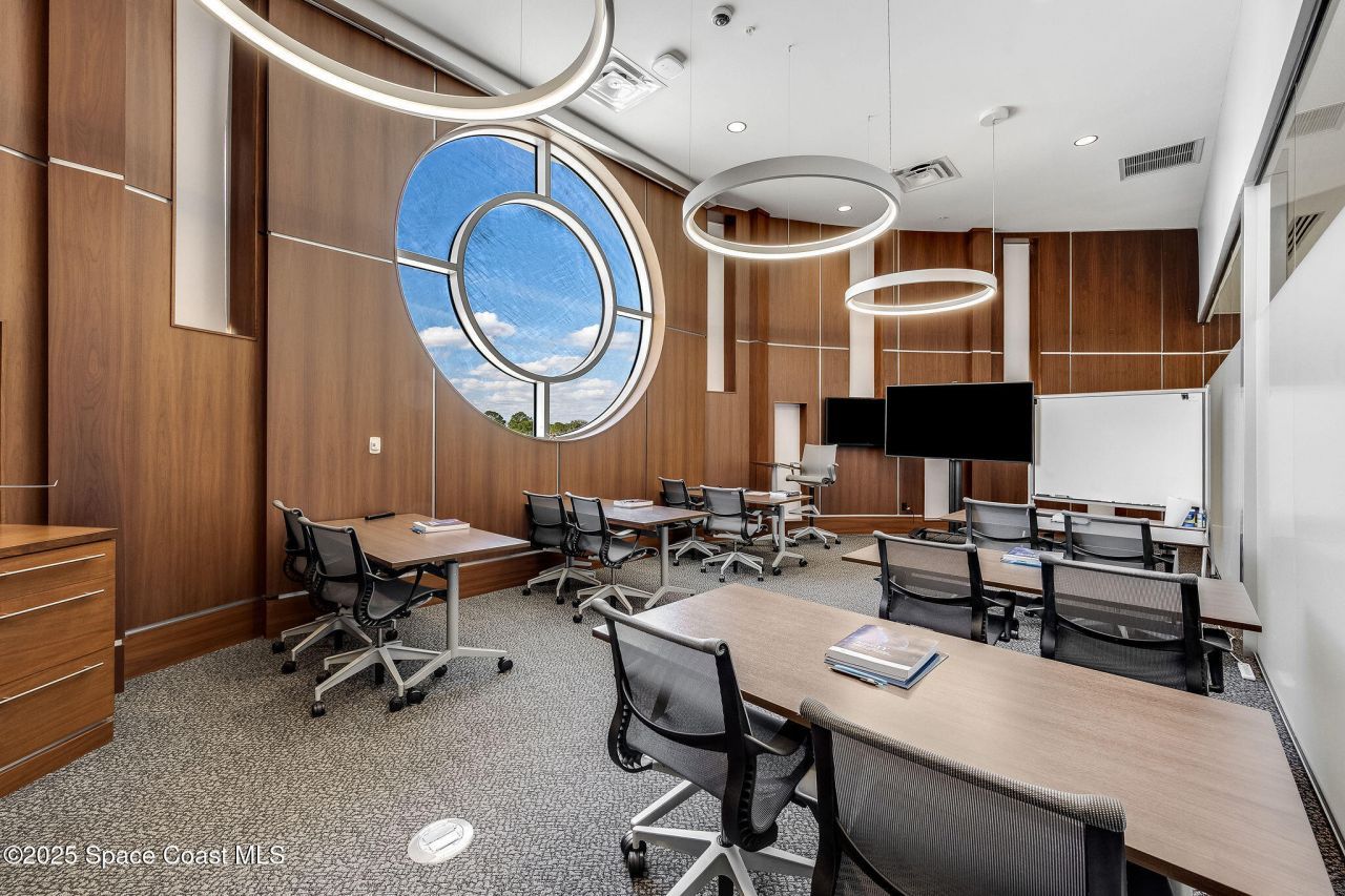 1050 Satcom Lane, Melbourne, FL 32940 Photo