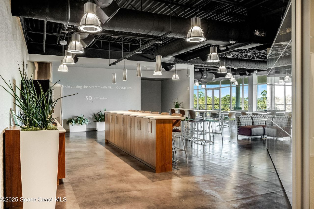 1050 Satcom Lane, Melbourne, FL 32940 Photo