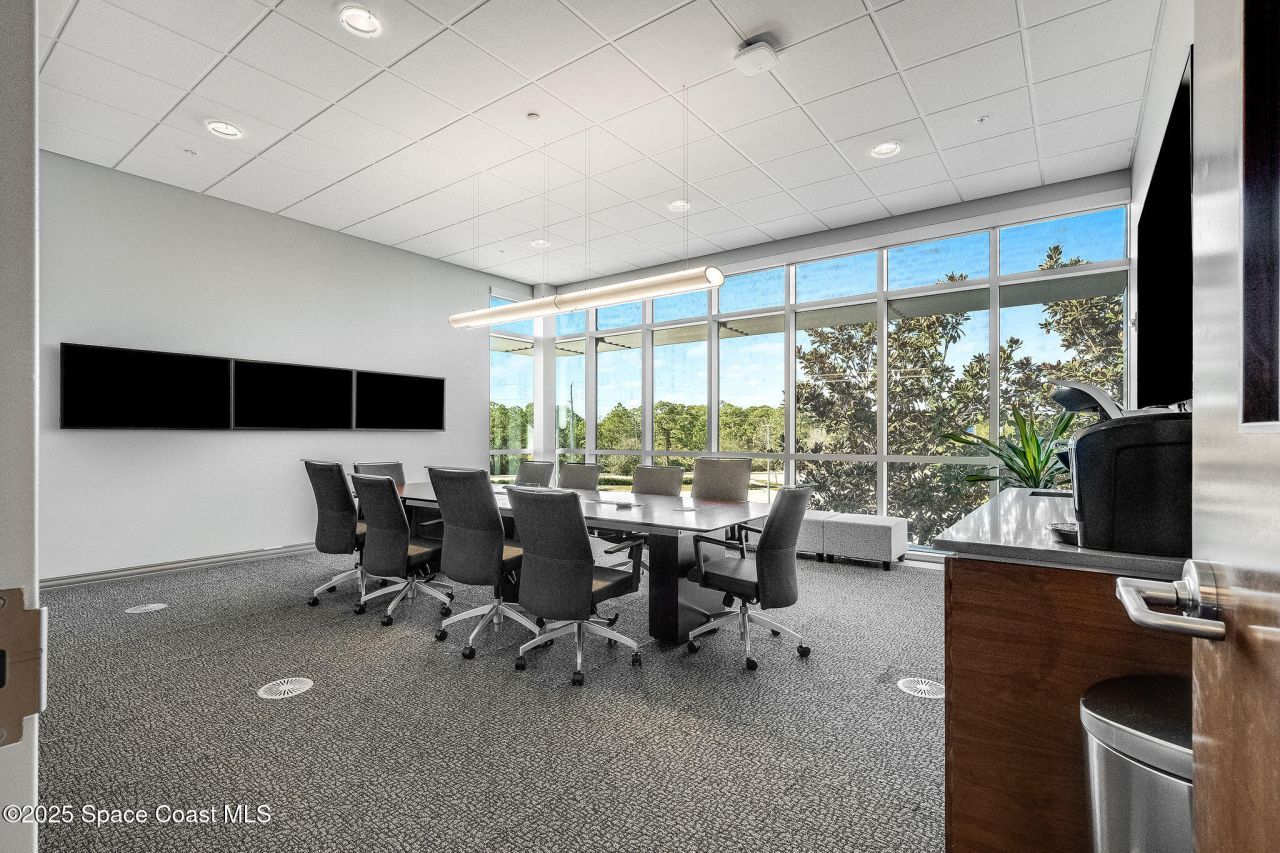 1050 Satcom Lane, Melbourne, FL 32940 Photo