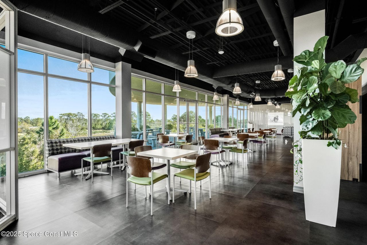 1050 Satcom Lane, Melbourne, FL 32940 Photo